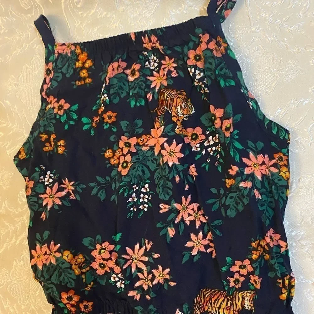 💥Epic threads girls super cute floral print jump suit size : 4 T